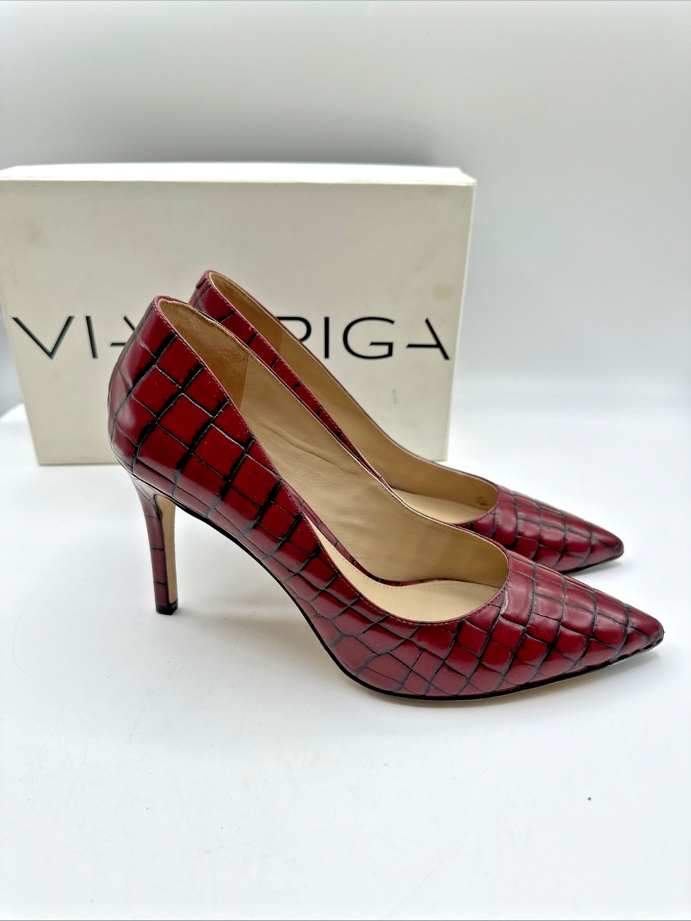 Via Spiga Women’s 7.5M Burgundy Croc Embossed Leather Pointed Toe Pumps